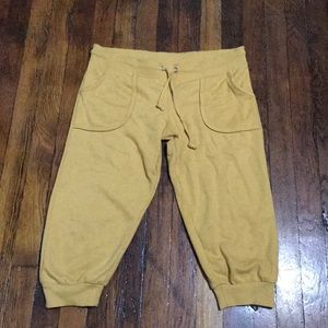 Mustard yellow short sweats